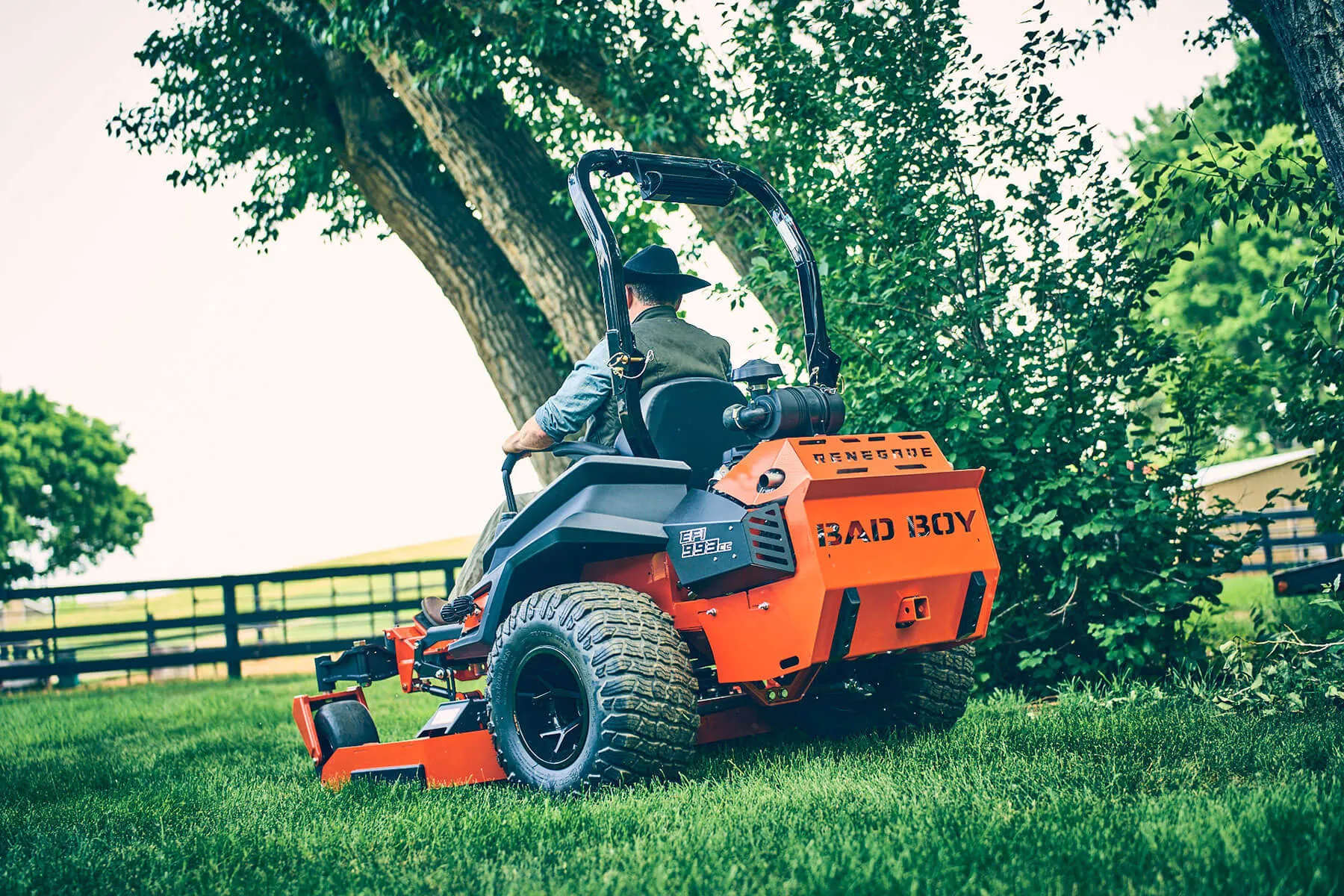 Bad Boy Renegade 61" Commercial Zero-Turn Mower w/ 38.5hp Kohler ECH980 EFI