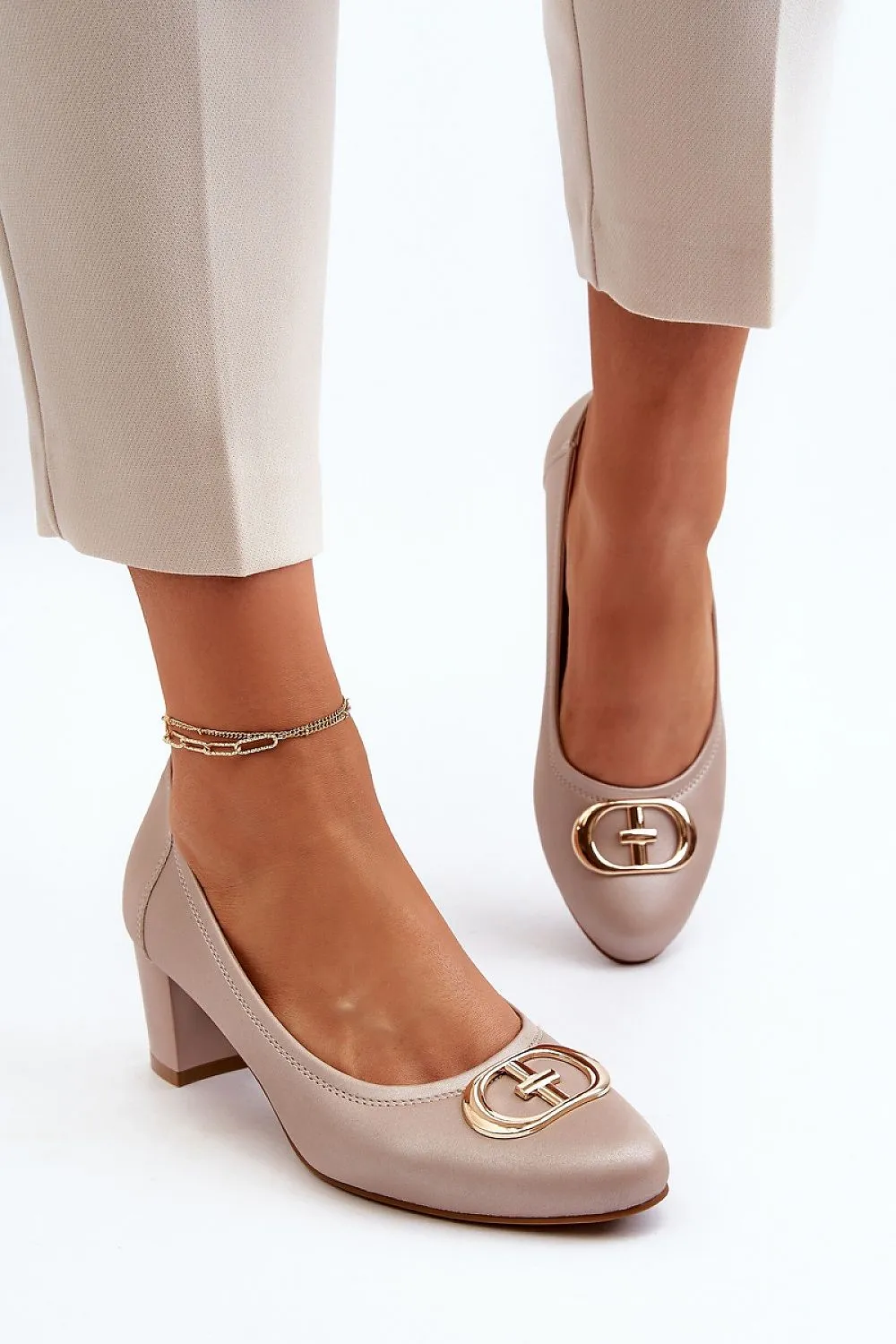 Block heel pumps Step in style