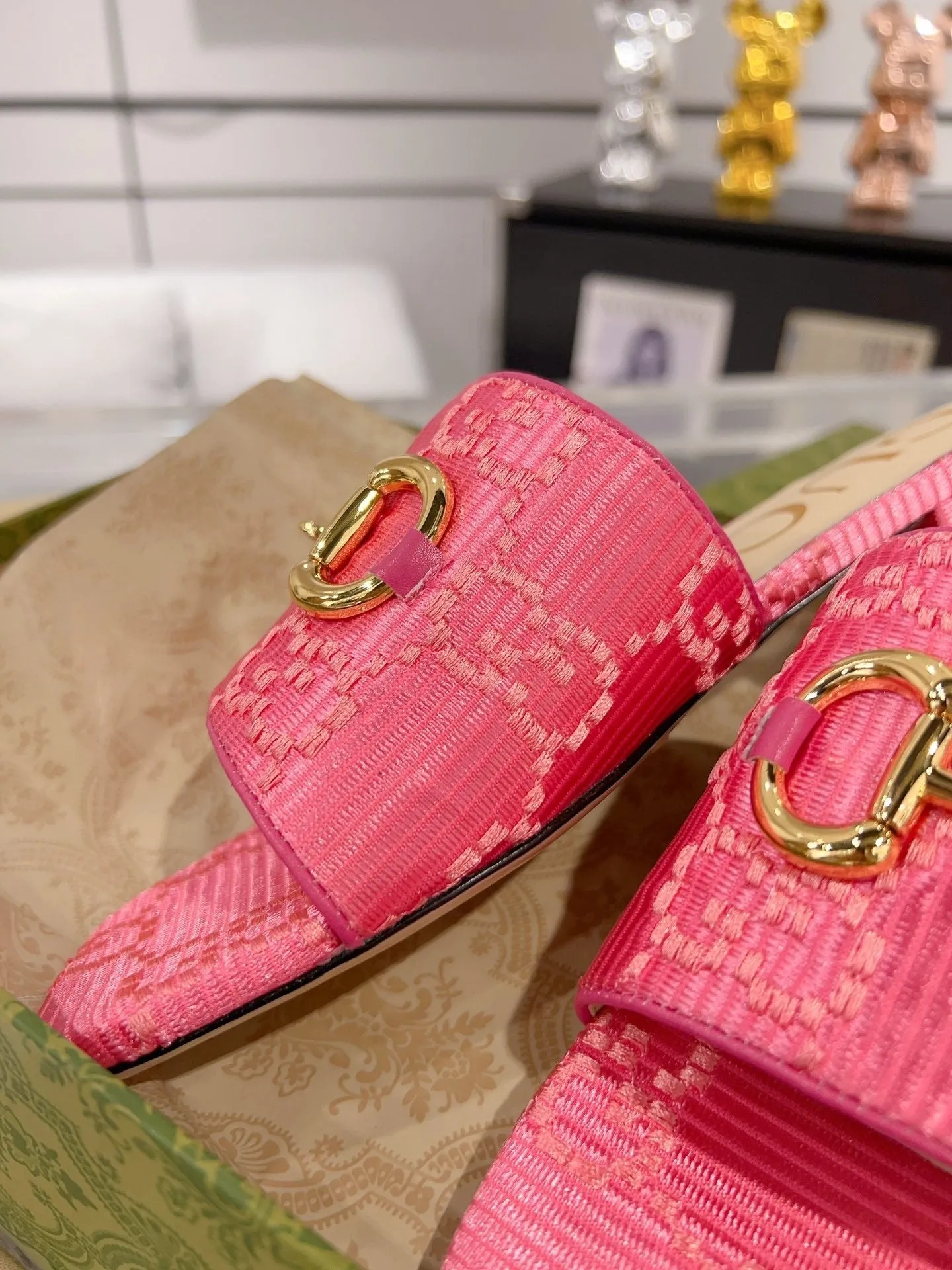 GG CHUNKY SLIDE SANDAL BRIGHT PINK CALFSKIN