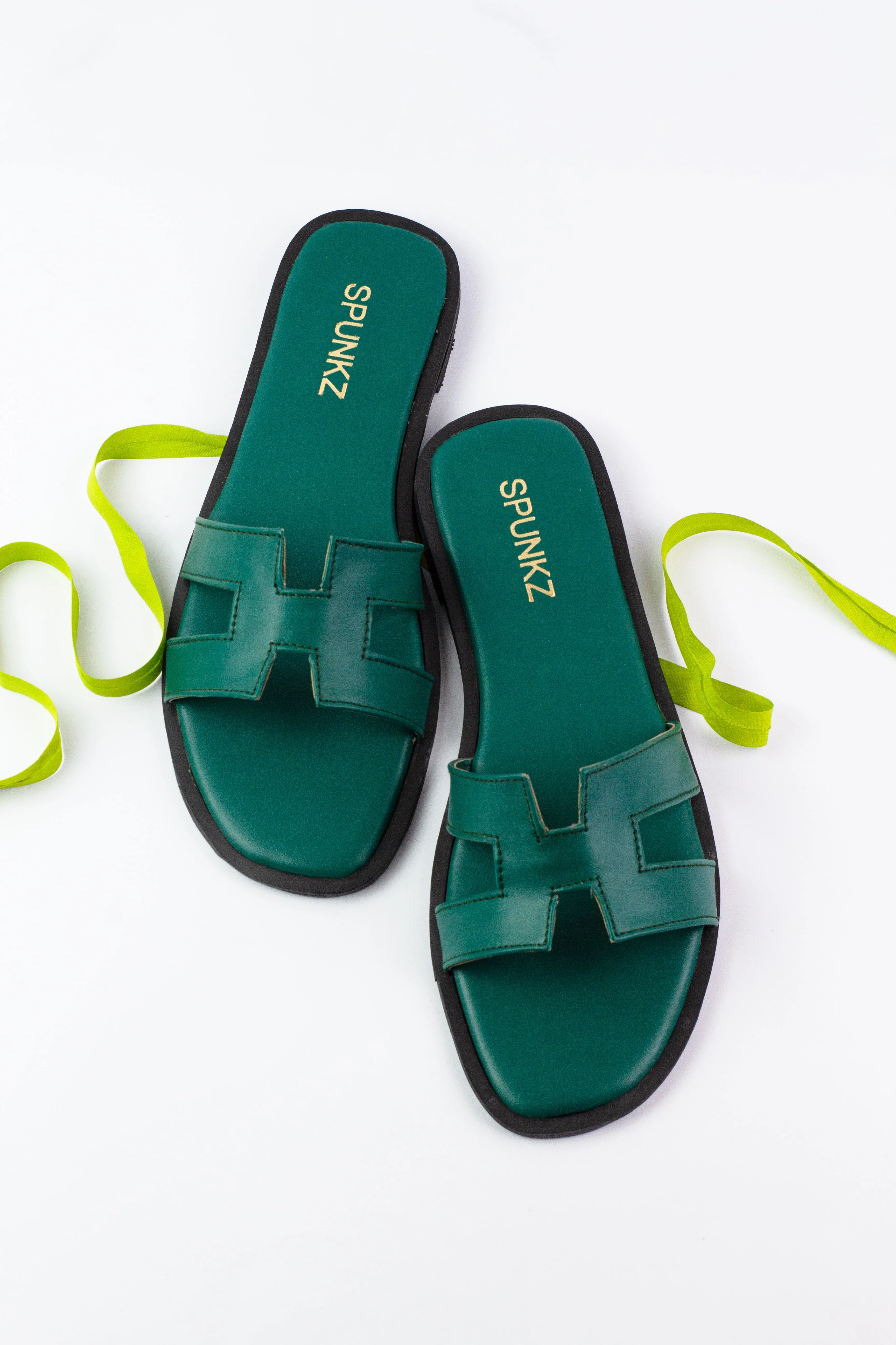 Hania H Style Green Iconic Oran Flat Slides