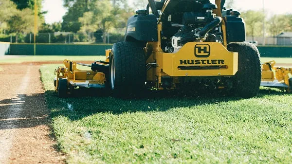 Hustler Super 104 Commercial Zero-Turn Mower w/ Kawasaki FX1000 EFI (38.5HP)