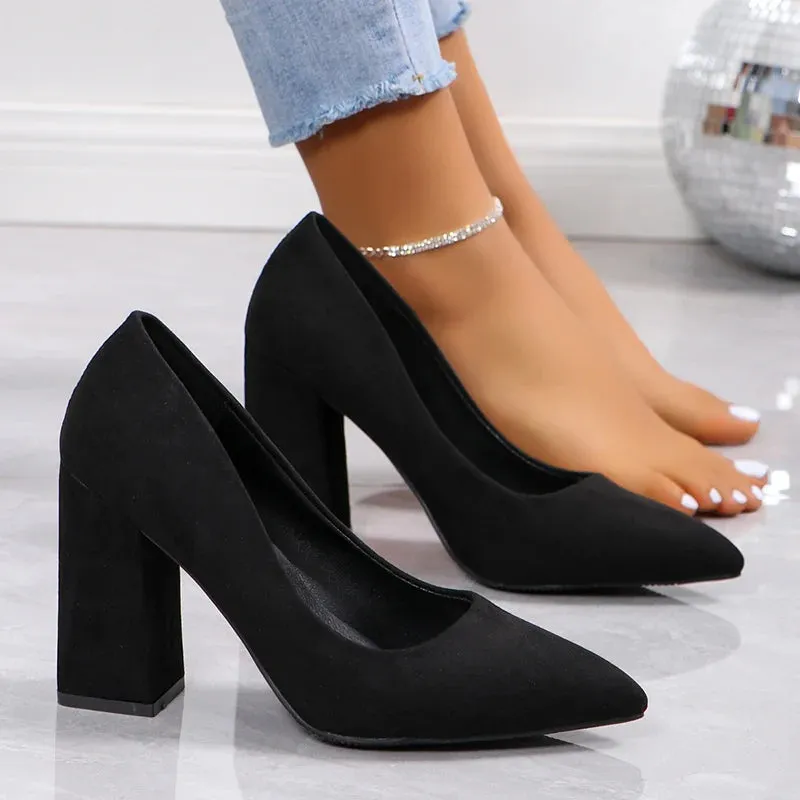 "Classic 9 cm Heel Pumps – Elegant Flock Design