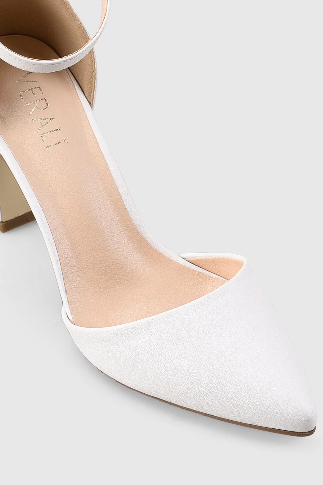 VERALi Kitra Closed Toe Heels White