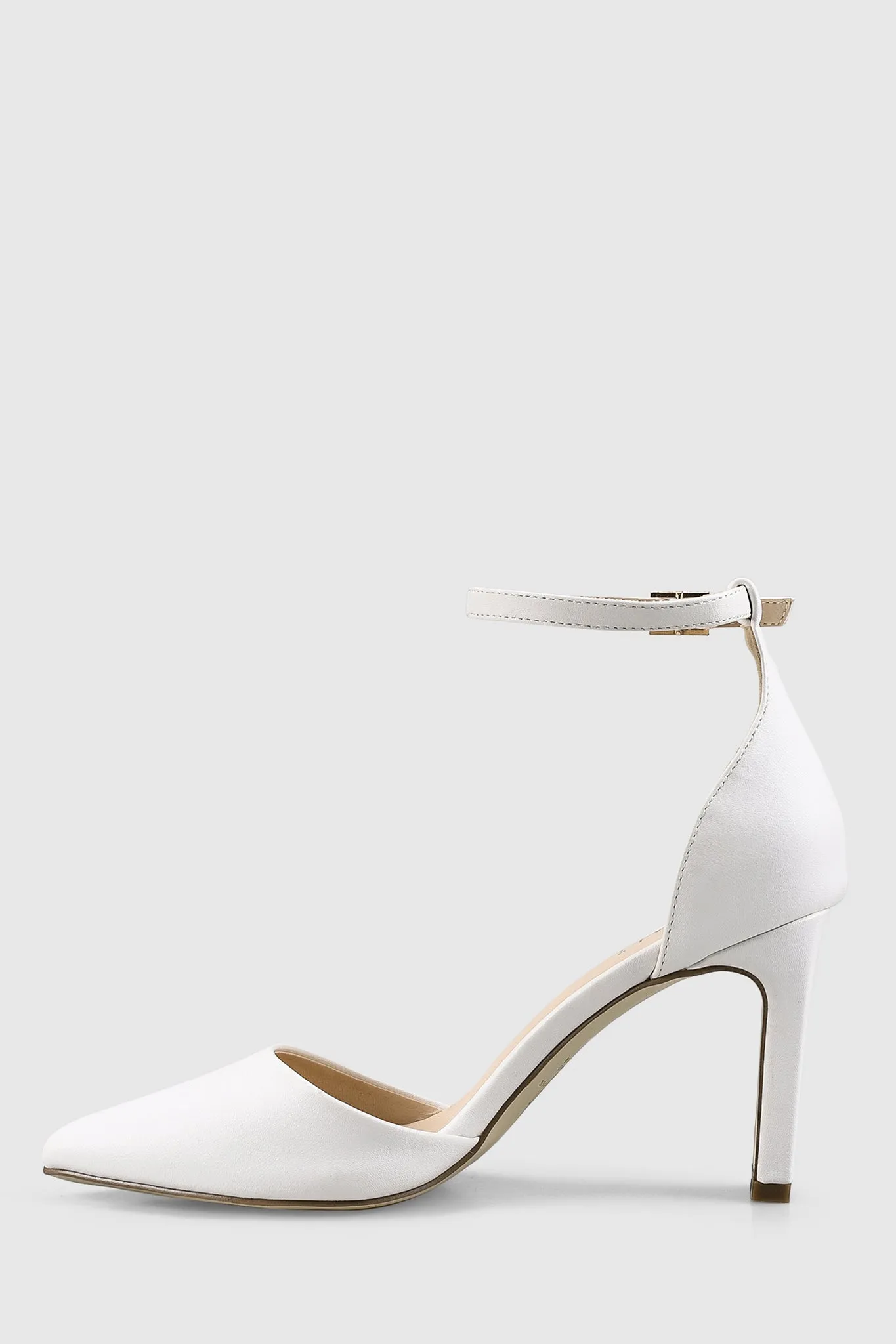 VERALi Kitra Closed Toe Heels White